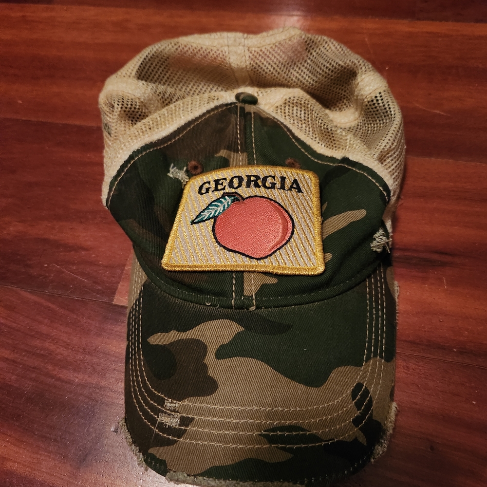 Judith March Georgia Peach Camo Distressed Headmost Hat